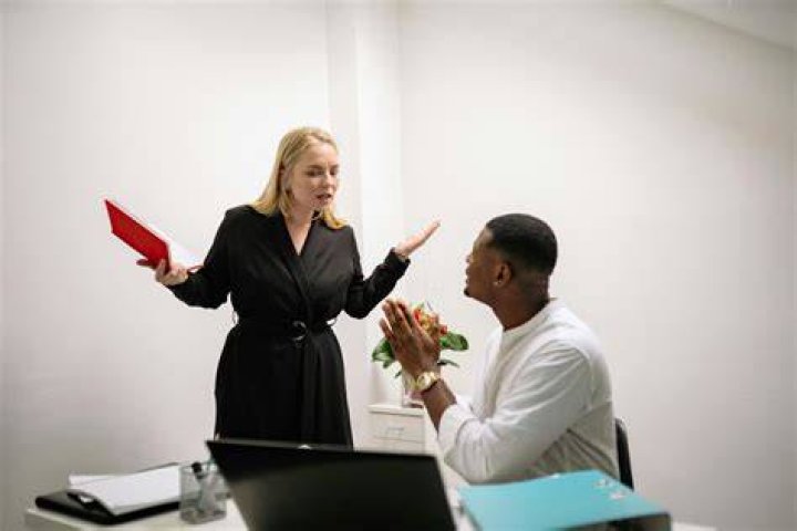 How do I report an employee who refuses to return to work?